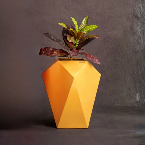 Notch sculptural stainless steel planter with cut design — Elgiem